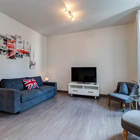 Hyper Centre - Wifi, Ac, 6pers * ניס